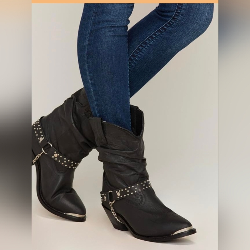 Shyanne Black Leather Slouchy Western Boots Studded Harness Size 8.5